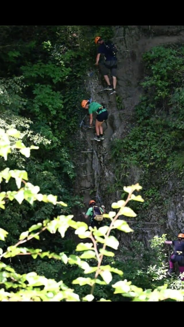 Ouvert pendant les vacances !!! 🤗Et aussi tout l'hiver❄️
Sur réservation www.luztyroline.com ou
 05 62 42 16 88 🏔🌞🌈❄️🔥

#viaferrata #pontnepalais #luzsaintsauveur #luztourisme #gavarnie #hautespyrénées #adrenaline #foryou #you #pourtoi #fun #nature #montagne #bestoftheday #hiking #climbing #fyp #instagram
